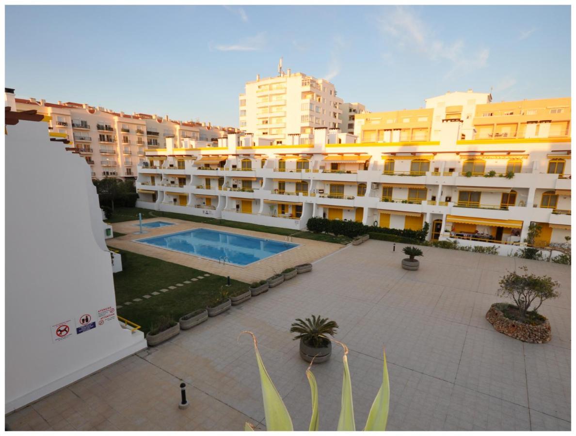 Apartamentos Capitolina Quarteira Exterior foto